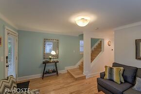 Perfect Cottage Downtown Great Patio!