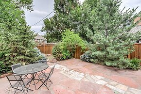 Perfect Cottage Downtown Great Patio!