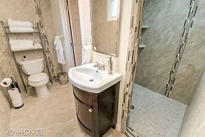 2BR Comfy Condo & Cute Patio Broadmoor Area