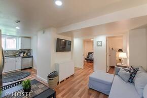 2BR Comfy Condo & Cute Patio Broadmoor Area