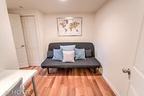 2BR Comfy Condo & Cute Patio Broadmoor Area
