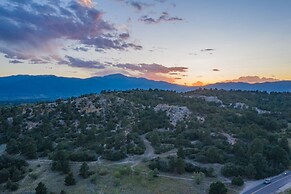 Palmer Park Trails & Space 4 Bdrm Cntrl Location