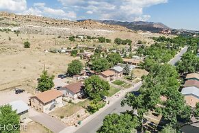 2BR Garden-level Great Outdoors Dog Friendly