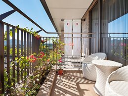 Fame Hall Garden Hotel