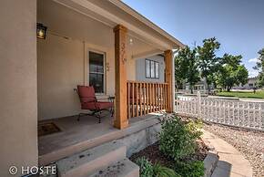 2BR Downtown Adventure Pikes Peak Views AC!