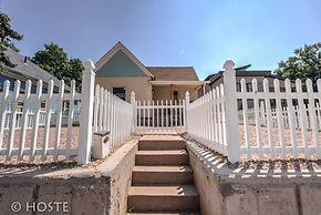 2BR Downtown Adventure Pikes Peak Views AC!