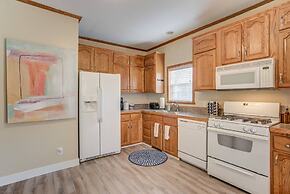 Pet-friendly 4 BR Family Stay Near Downtown