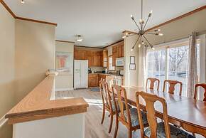 Pet-friendly 4 BR Family Stay Near Downtown
