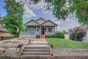 Pet-friendly 4 BR Family Stay Near Downtown