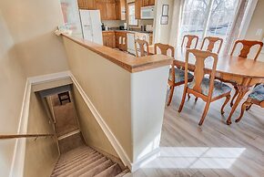Pet-friendly 4 BR Family Stay Near Downtown