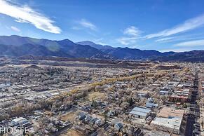 2BR Old Colorado City Retreat With Mtn View