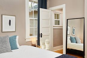 2BR Olympic Center Downtown