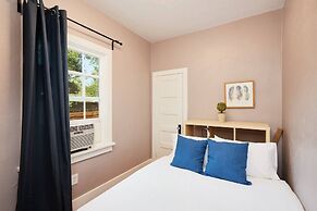 2BR Olympic Center Downtown