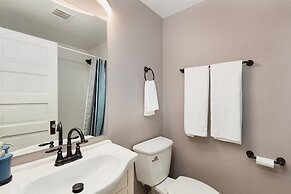 2BR Olympic Center Downtown