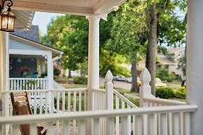 2BR Olympic Center Downtown