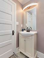 2BR Olympic Center Downtown