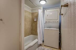 2 Bedroom near Parks, A Lake, Downtown