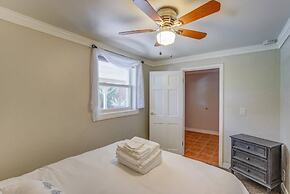 2 Bedroom near Parks, A Lake, Downtown