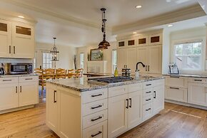 5BR Mnt Viewsdowntown Luxuryfirepit & RV Parking