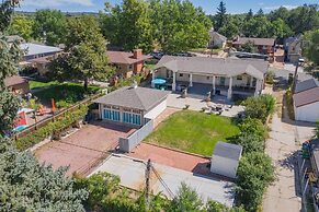 5BR Mnt Viewsdowntown Luxuryfirepit & RV Parking