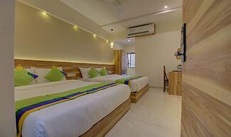 Hotel Amisha International