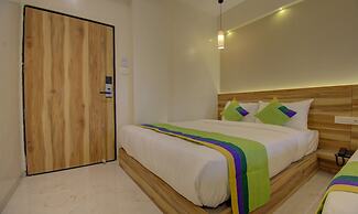 Hotel Amisha International