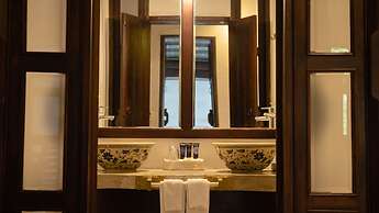 Cheva Gallery Boutique Hotel