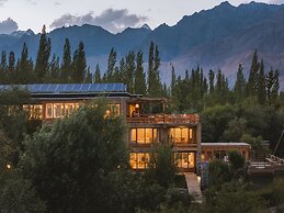 Stone Hedge Hotel - Hunder