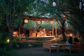 Stone Hedge Hotel - Hunder