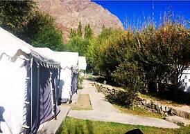 TIH Desert Oasis Camp - Hunder