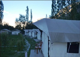 TIH Desert Oasis Camp - Hunder