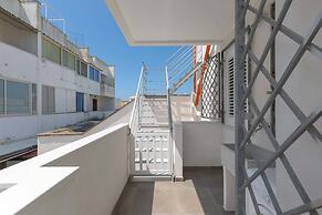 1659 Dodger House by Barbarhouse