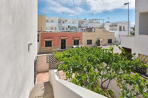 1659 Dodger House by Barbarhouse