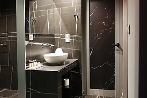 Madison Hotel & Suites - Adults Only