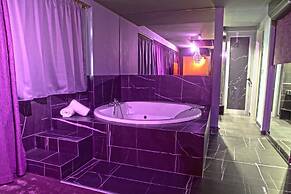 Madison Hotel & Suites - Adults Only