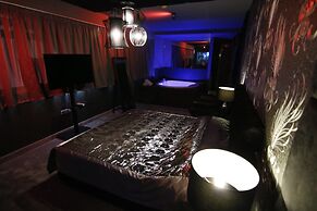 Madison Hotel & Suites - Adults Only