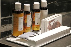 Madison Hotel & Suites - Adults Only