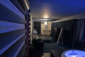 Madison Hotel & Suites - Adults Only