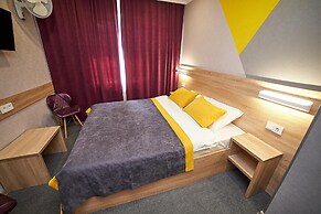 Luna Hotel