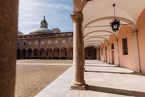 Casa Regina Montis Regalis
