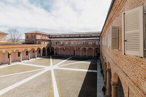 Casa Regina Montis Regalis