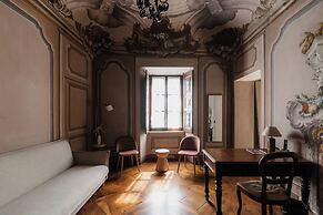 Casa Regina Montis Regalis