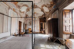 Casa Regina Montis Regalis