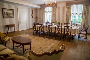 Saka Cliff Hotel & SPA