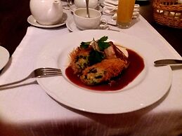 Saka Cliff Hotel & SPA