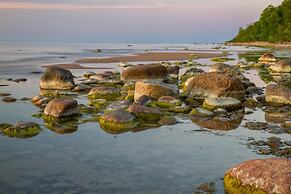 Saka Cliff Hotel & SPA
