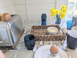 Pod Beag Beside the Sea, Isle of Eriskay