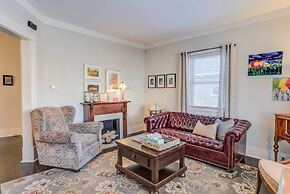 1893 Classic 4 Blocks From Great Dining & Shops