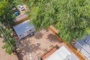 1893 Classic 4 Blocks From Great Dining & Shops