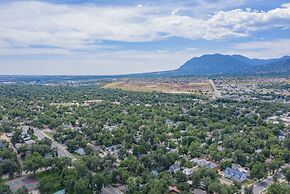 1893 Classic 4 Blocks From Great Dining & Shops